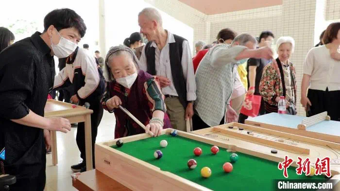 4949澳门今晚开奖_90后返乡就业八年为老人生活服务,权威数据解释定义_C版55.48.54