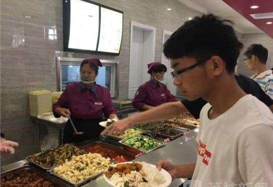 7777788888新澳门开奖结果_男生食堂买饭遭阿姨多次无视并赶走,精细设计解析_set27.13.58