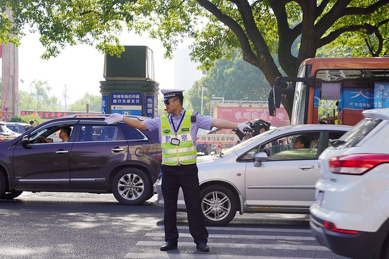 猛男诞生记最新攻略，任务完成与技能学习指南