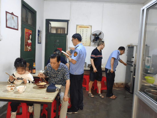 唐河县最新招聘信息，职场与友情的交织故事