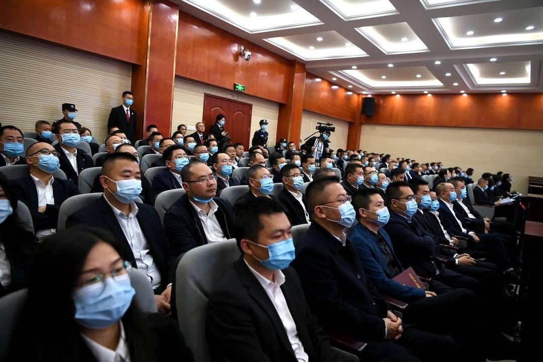 触目惊心！最新交通事故图片曝光，瞬间警醒社会安全意识